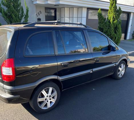 CHEVROLET ZAFIRA 2.0 MPFI ELEGANCE 8V FLEX 4P AUTOMÁTICO